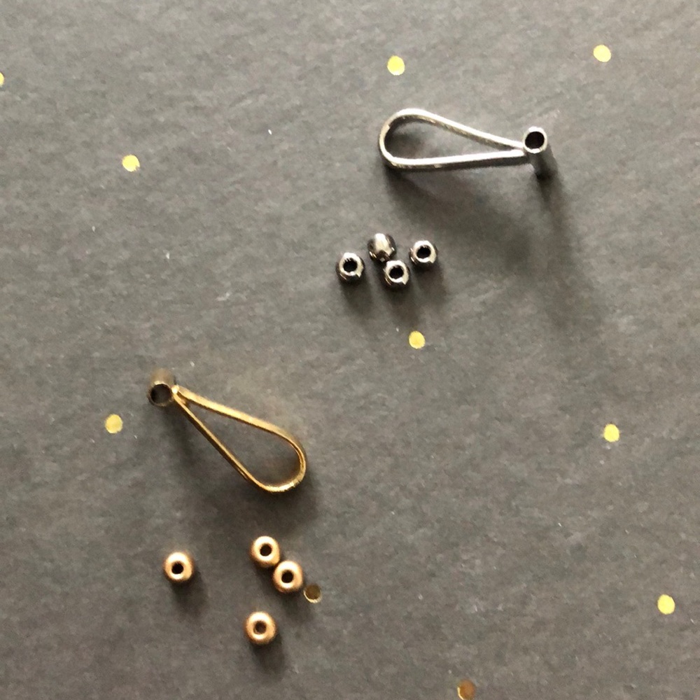 Pendant insert gold and silver toned with 4 beads - Picture 1 of 4